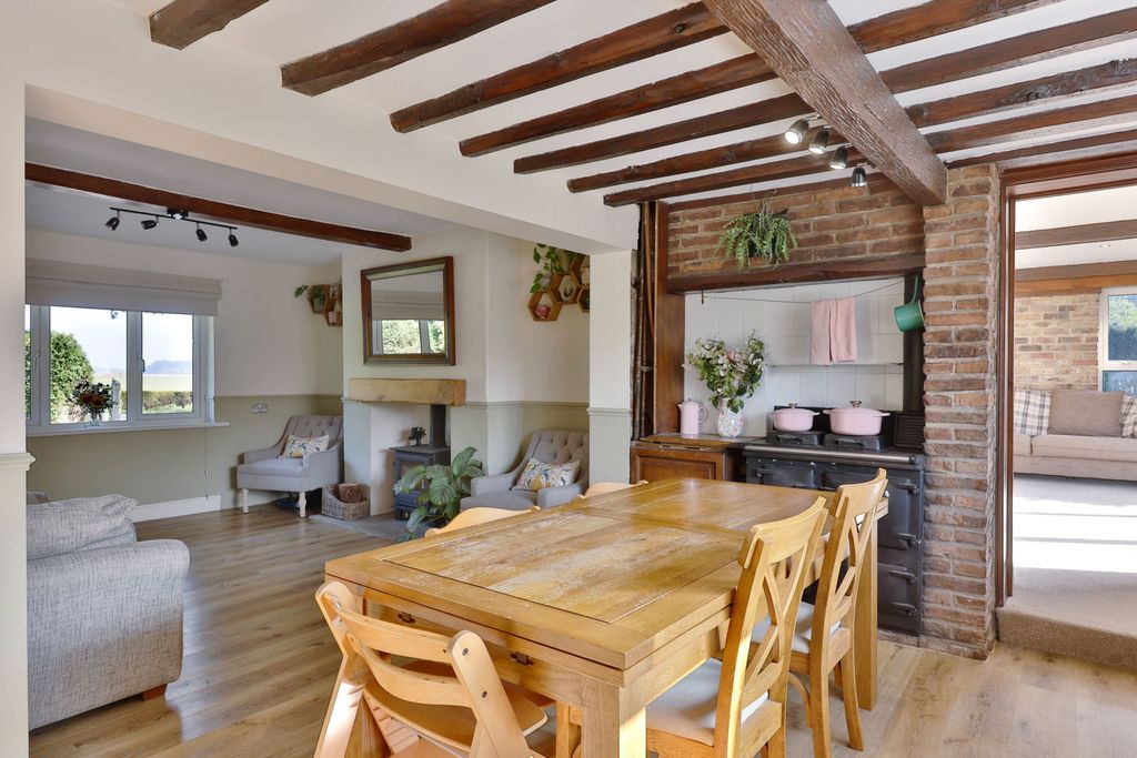 Property photo 3 of 36