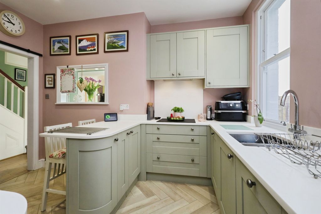 Property photo 3 of 20