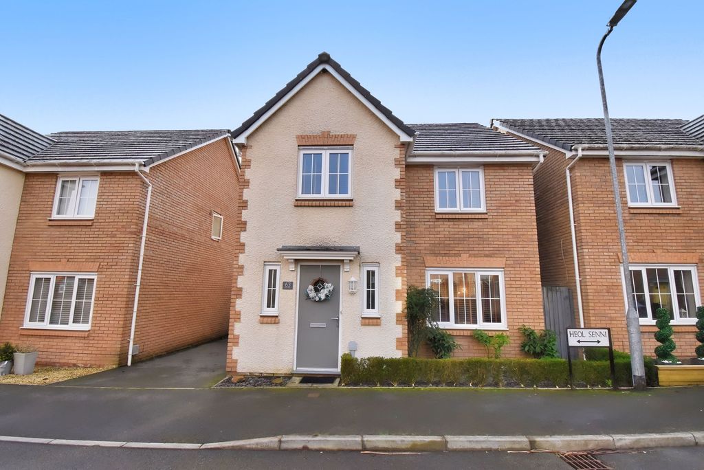 Property photo 1 of 28