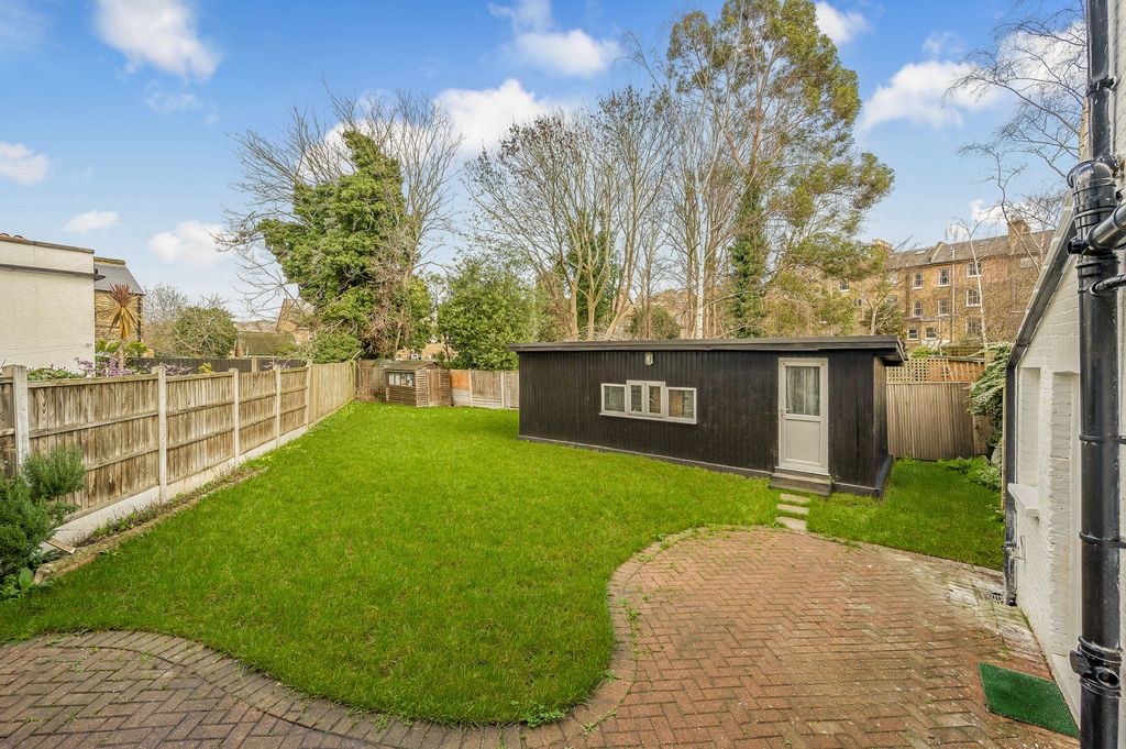 Property photo 3 of 13