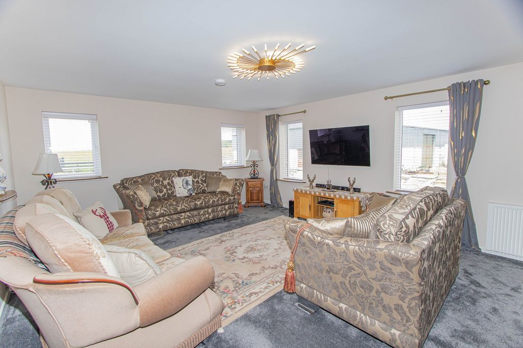 Property photo 3 of 20 Not Specified