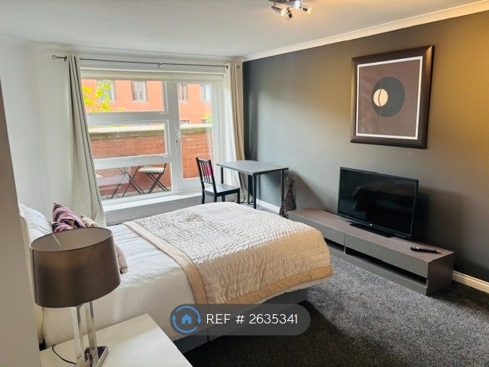 Property photo 2 of 11 Bedroom 3 With Balcony