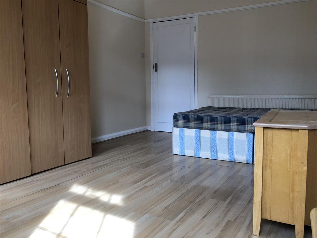 Property photo 3 of 6 Img_6153.Jpg