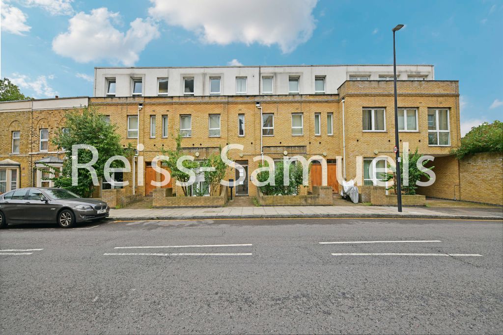 Property photo 2 of 10
