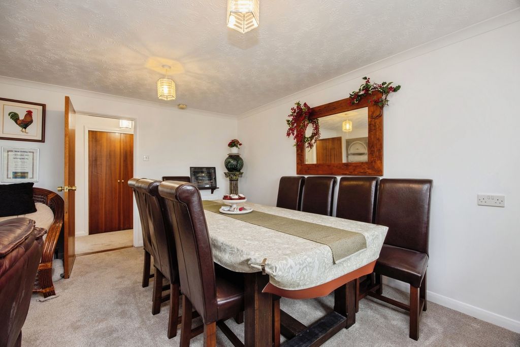Property photo 2 of 20 Pbox-Img.Jpg