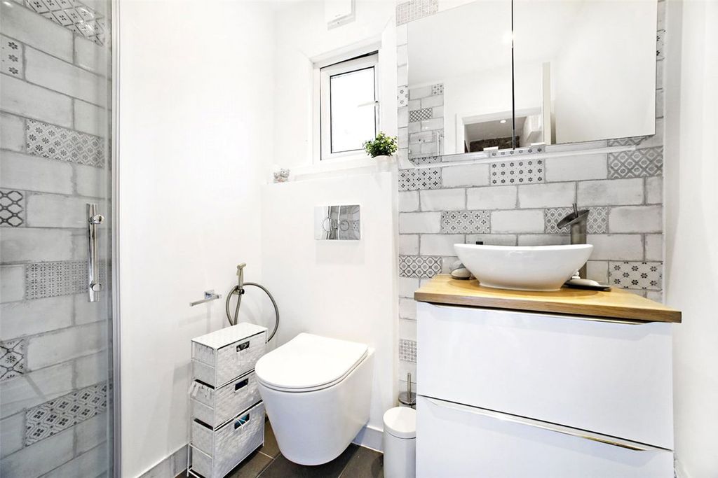 Property photo 3 of 4