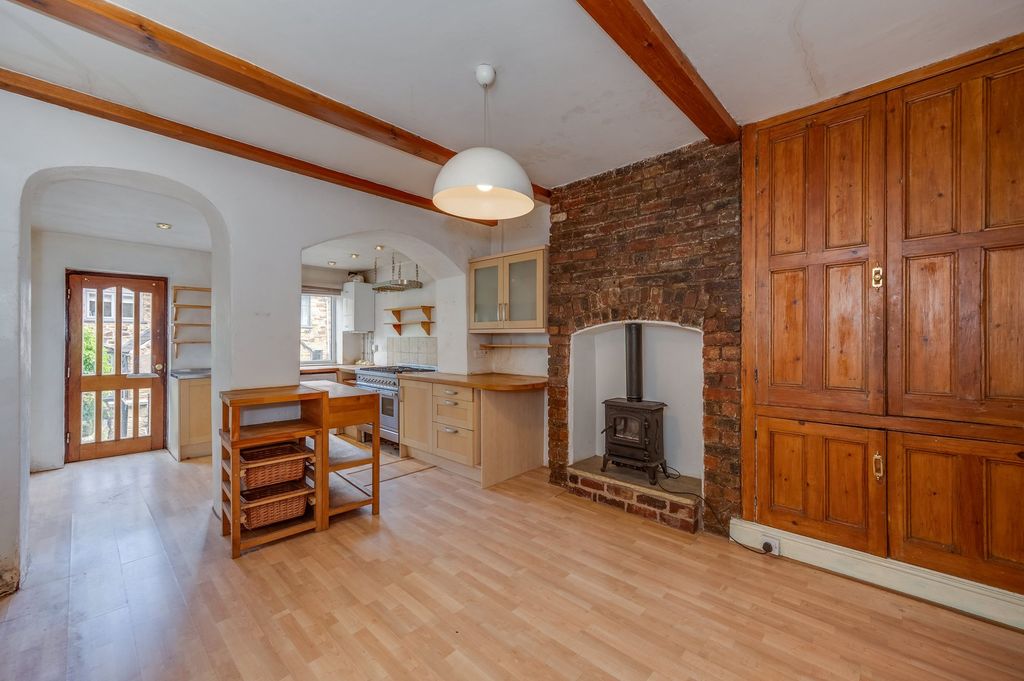 Property photo 3 of 17