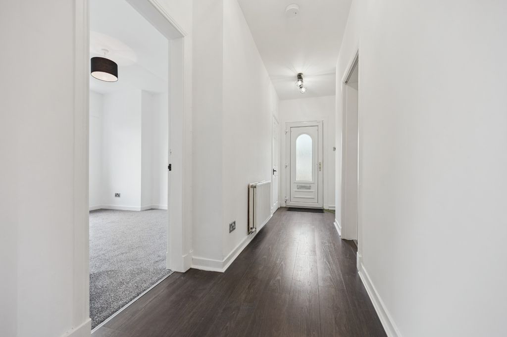 Property photo 2 of 13 2