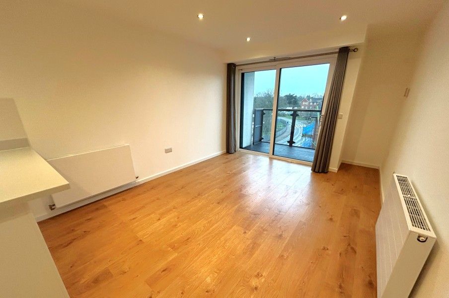 Property photo 3 of 9