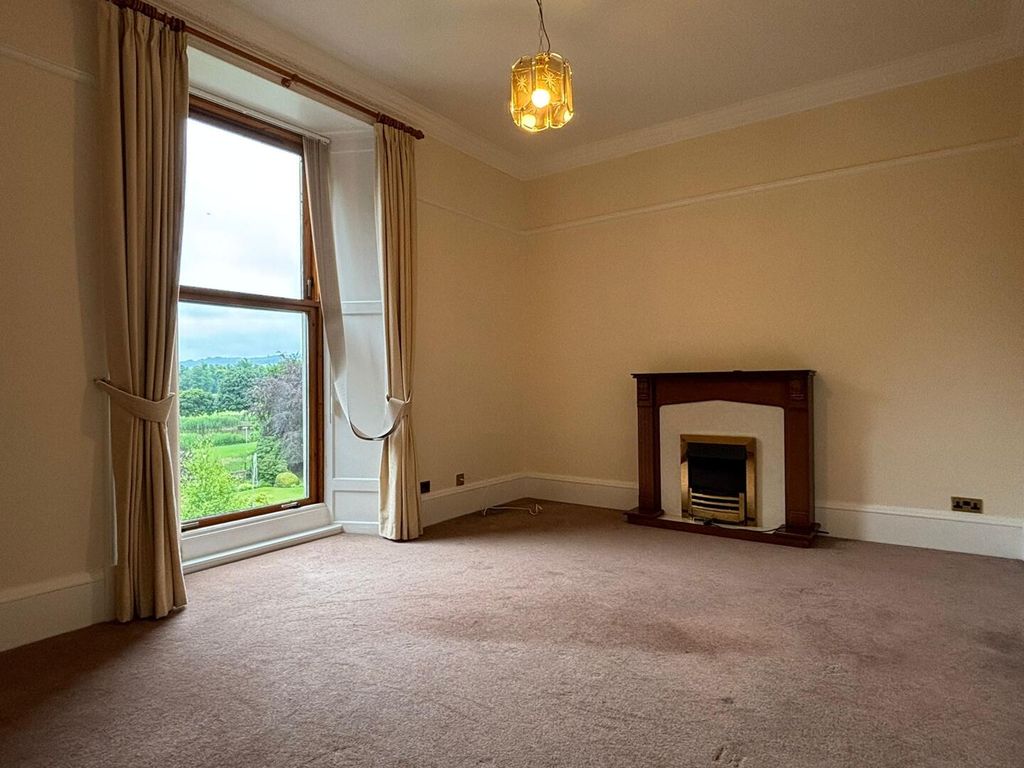 Property photo 2 of 16 Living Room