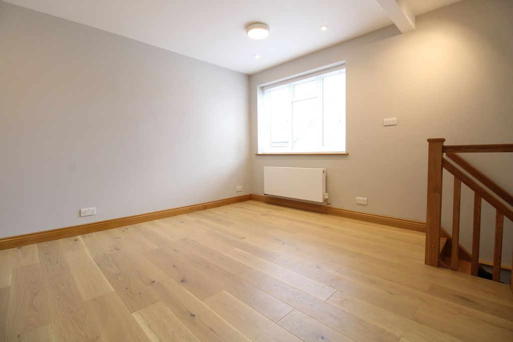 Property photo 3 of 13 Img_3238