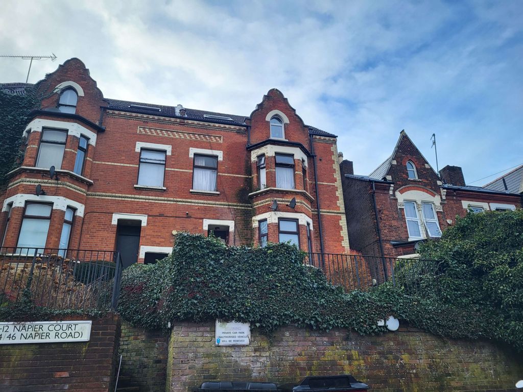 Property photo 1 of 15 2 Bedroom Furnished Flat For Rent