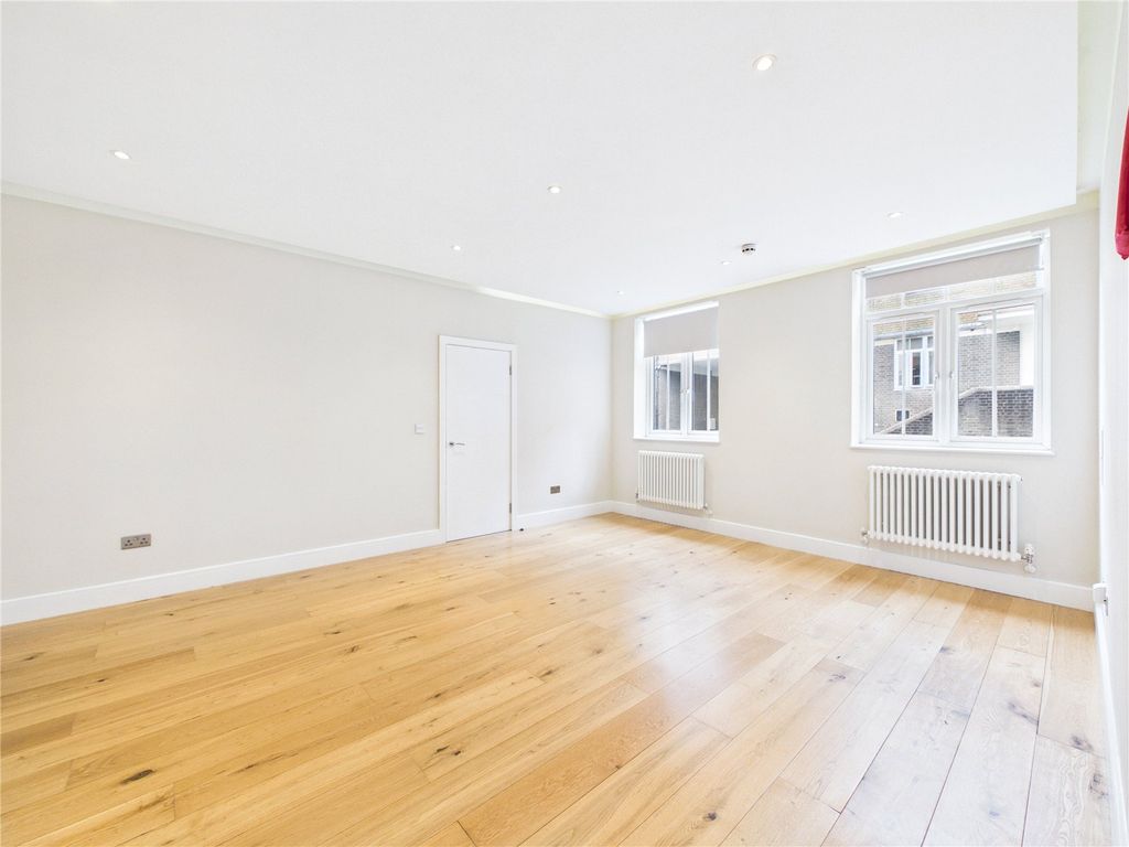 Property photo 2 of 16 Picture No. 24