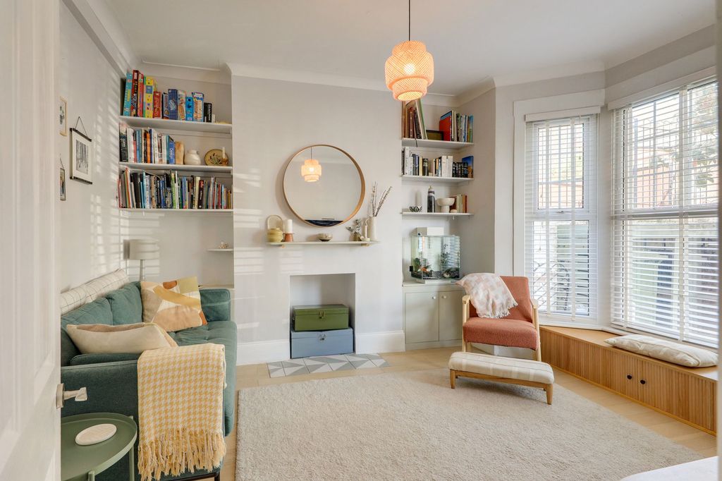 Property photo 3 of 23