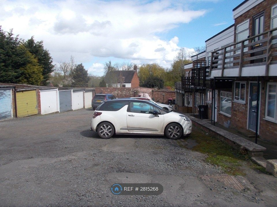 Property photo 3 of 11 Parking