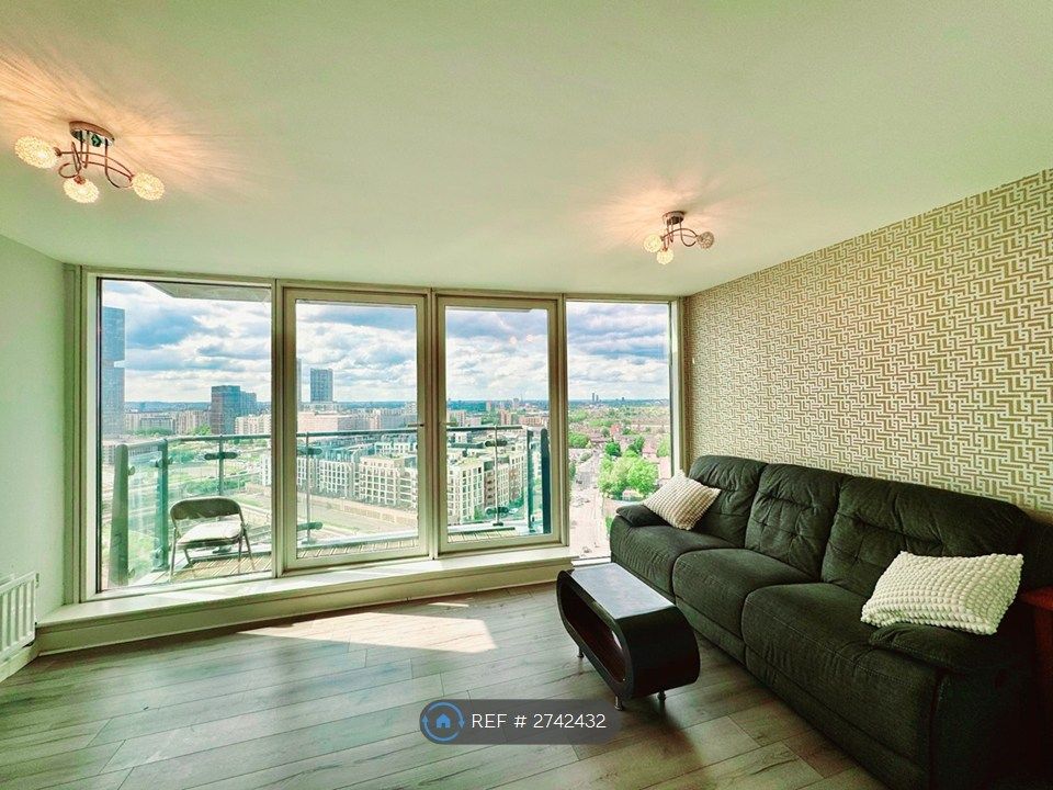 Property photo 2 of 18