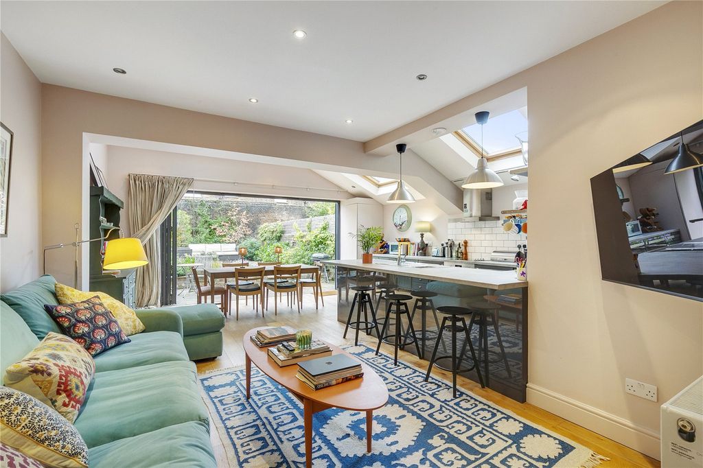 Property photo 1 of 20 Picture No. 21