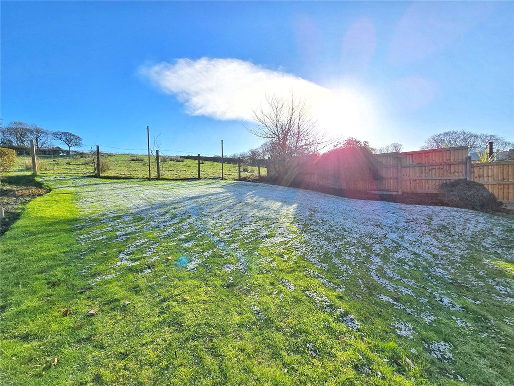 Property photo 2 of 23 Rear Gardens