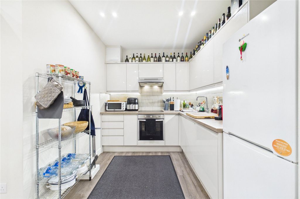 Property photo 2 of 10 Picture No. 06