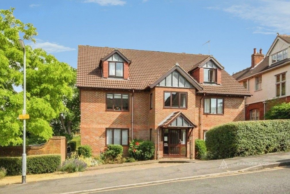 Property photo 1 of 8 Exterior
