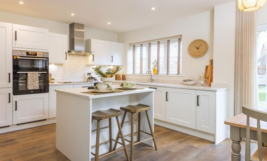 Property photo 2 of 8 Dandara - Zoopla -