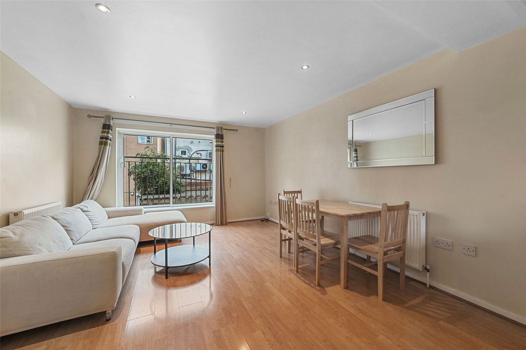 Property photo 1 of 16 Picture No. 03