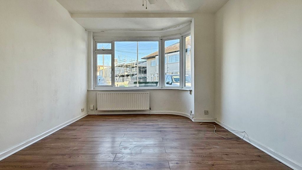 Property photo 3 of 15 Lounge/ Diner