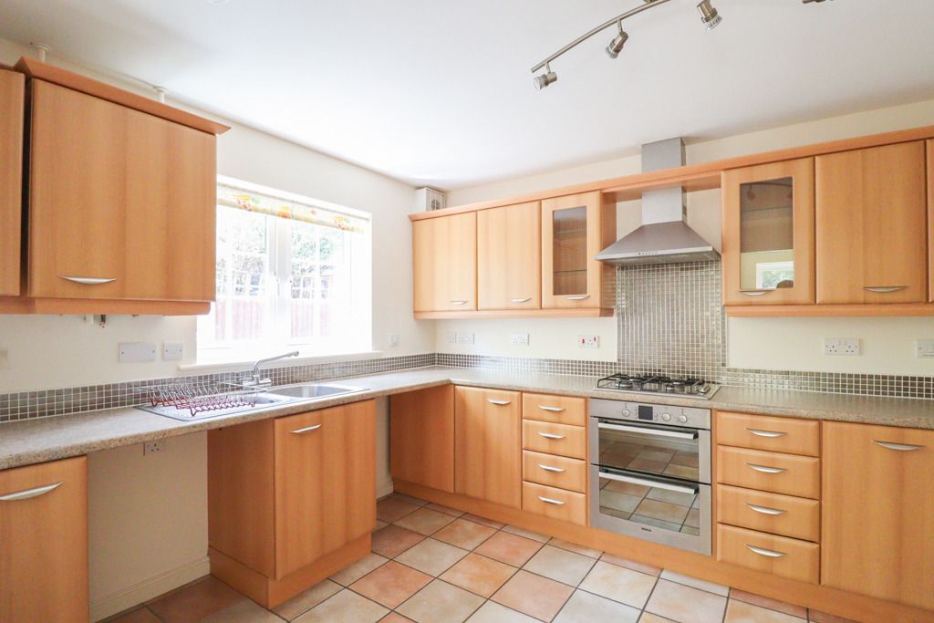 Property photo 3 of 19 5275903