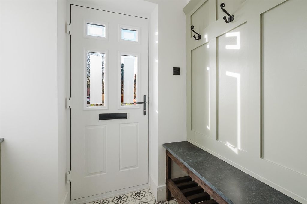 Property photo 3 of 32 P2088448.Jpg