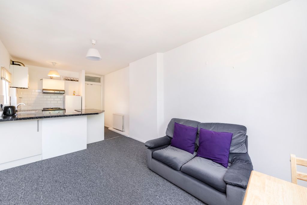 Property photo 2 of 11 2 - Dsc08285