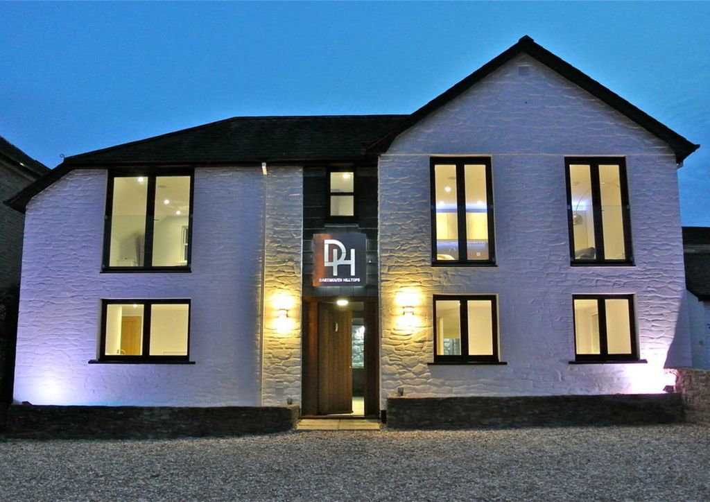 Property photo 2 of 10 Dartmouth Hilltops Twilight