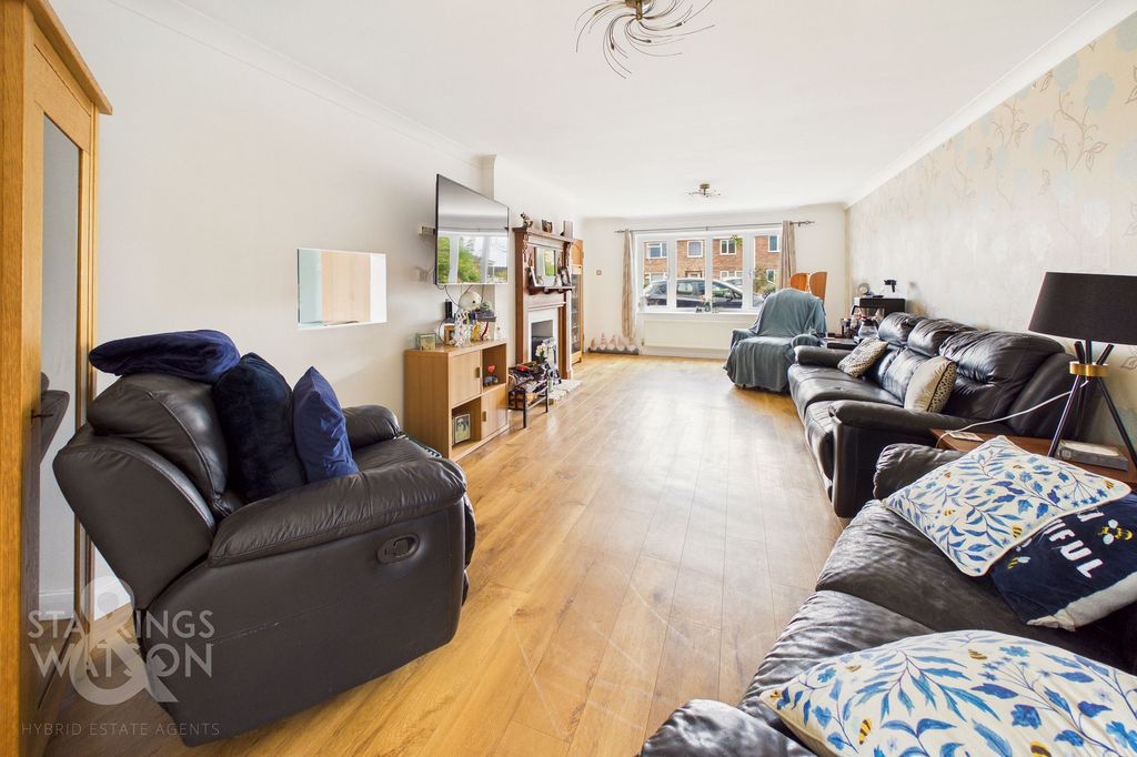 Property photo 2 of 24