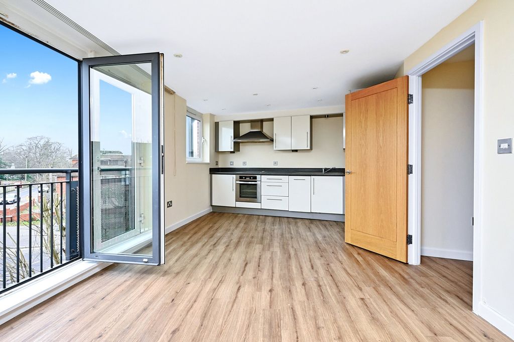 Property photo 3 of 9 Picture 3