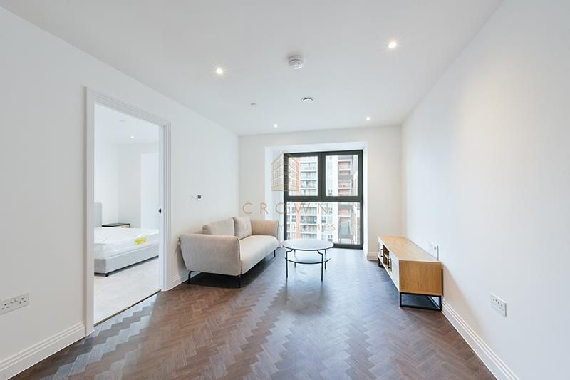 Property photo 2 of 19 Halcyon House, 1305- (9).Jpg