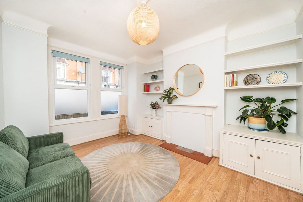 Property photo 2 of 6