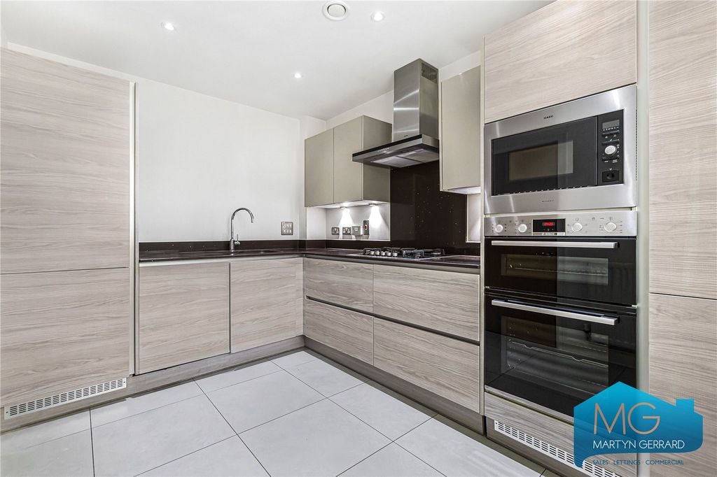 Property photo 2 of 22 Picture No. 27