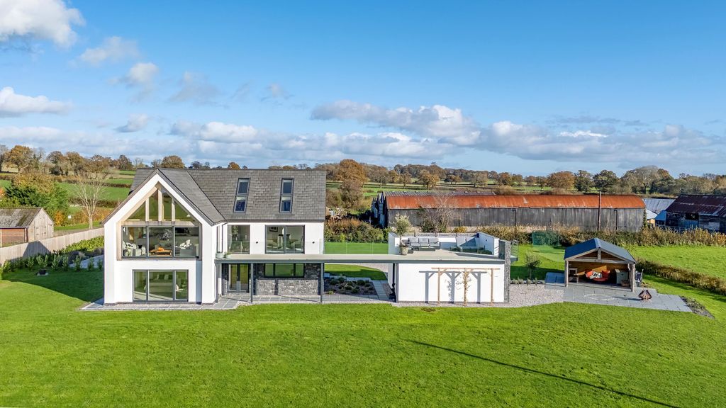 Property photo 1 of 43 Image