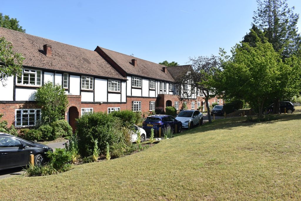 Property photo 1 of 5