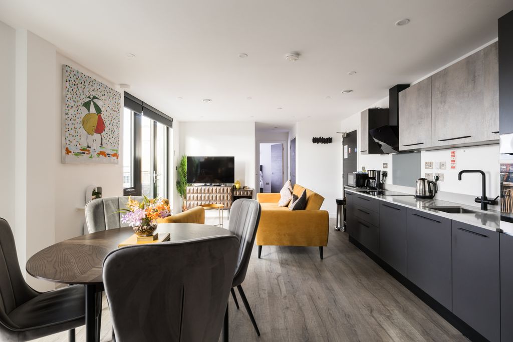 Property photo 2 of 20 Open Plan Living