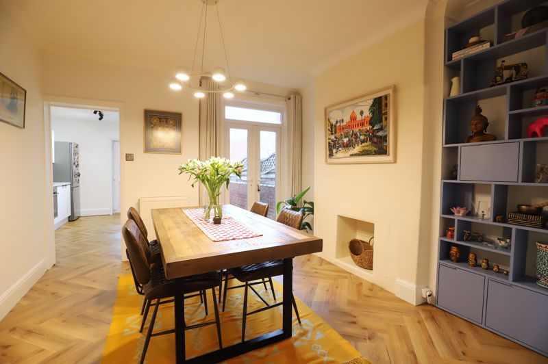 Property photo 3 of 12 Photo 4