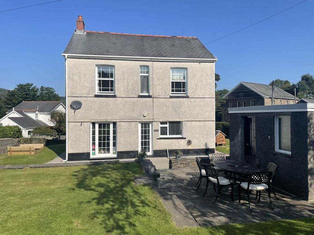 Property photo 2 of 9 Img_9211[1]