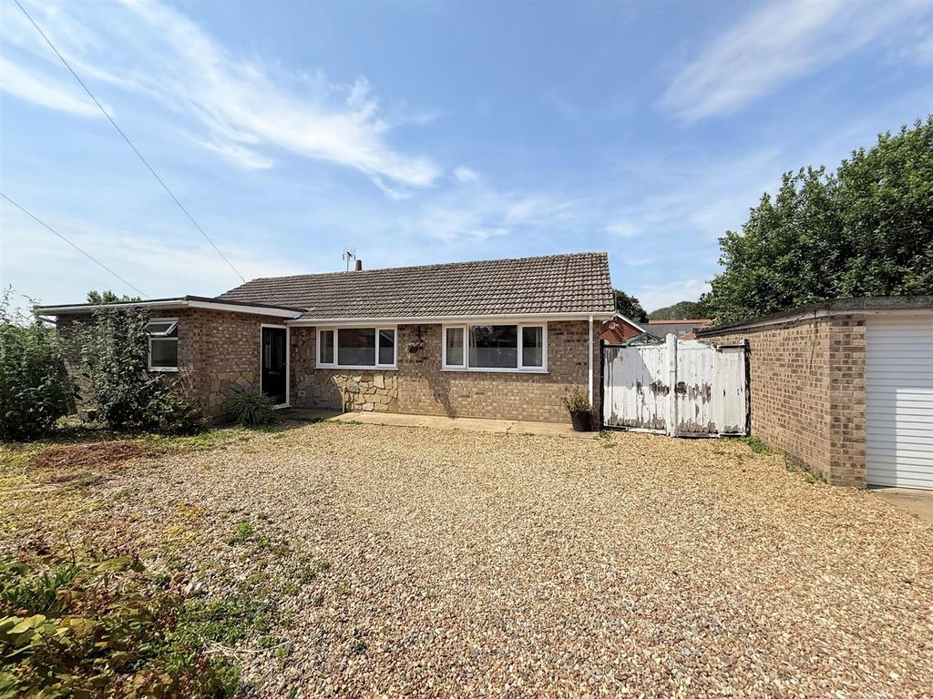 Property photo 1 of 19 Front