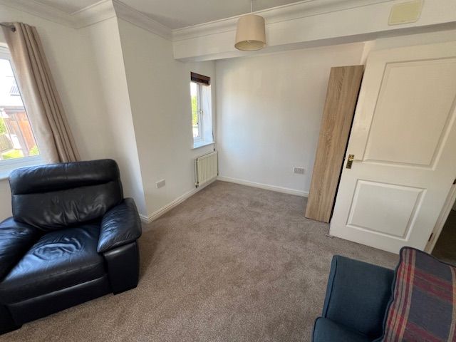 Property photo 3 of 8 Living Room