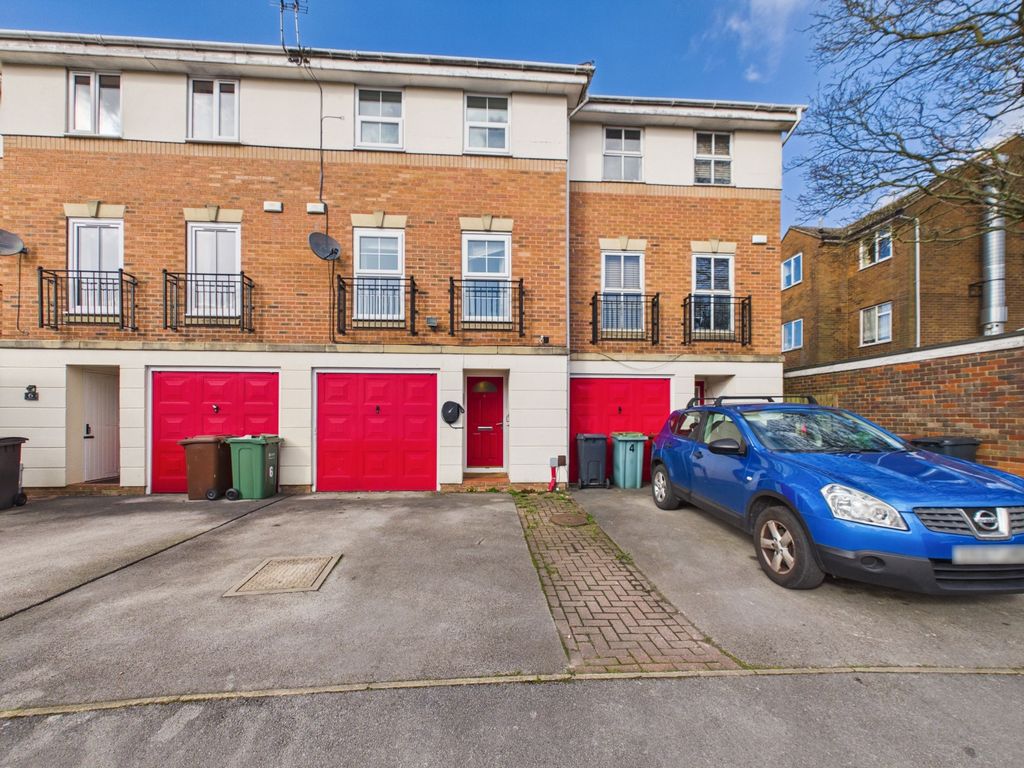 Property photo 1 of 28