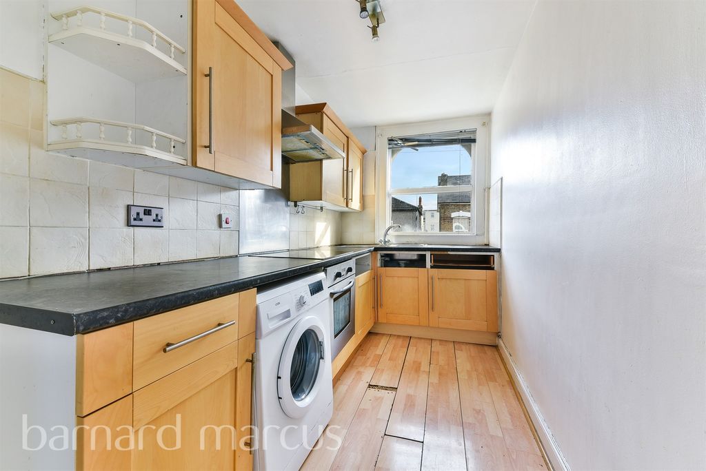Property photo 2 of 8