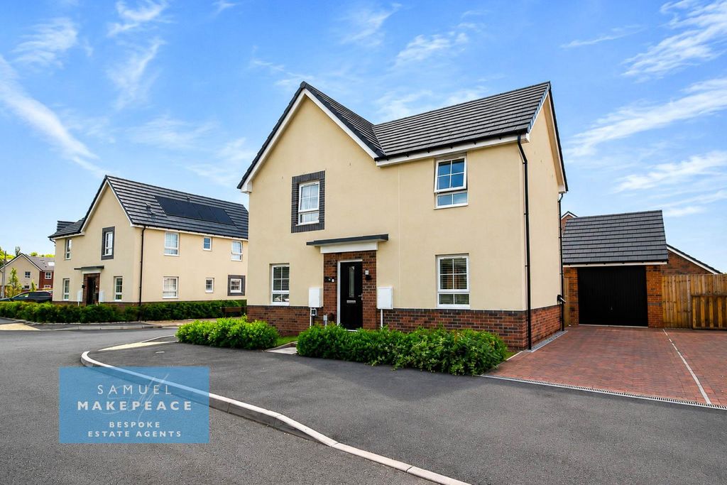 Property photo 1 of 26 Four Bedroom Detached With Garage On Corner Plot & Canal Views