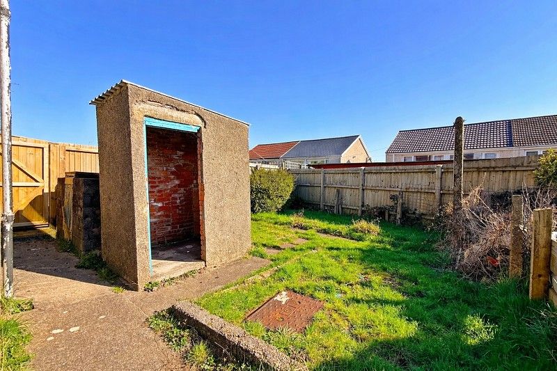 Property photo 2 of 18 Rear Garden