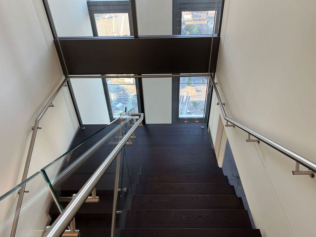 Property photo 2 of 23