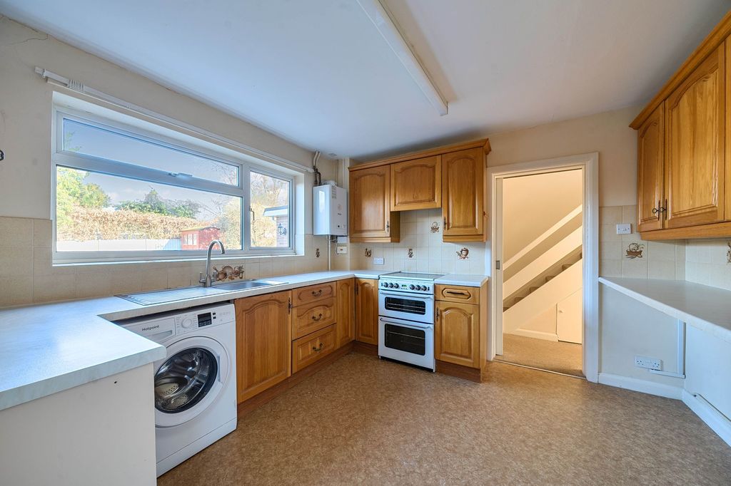 Property photo 2 of 20