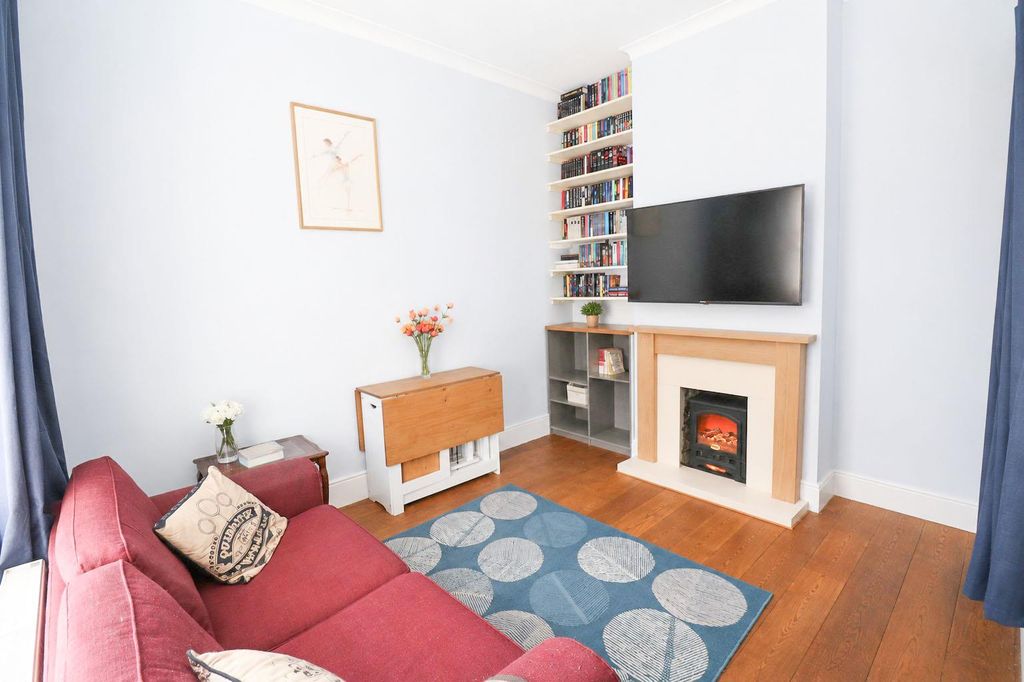 Property photo 2 of 14 Living Room
